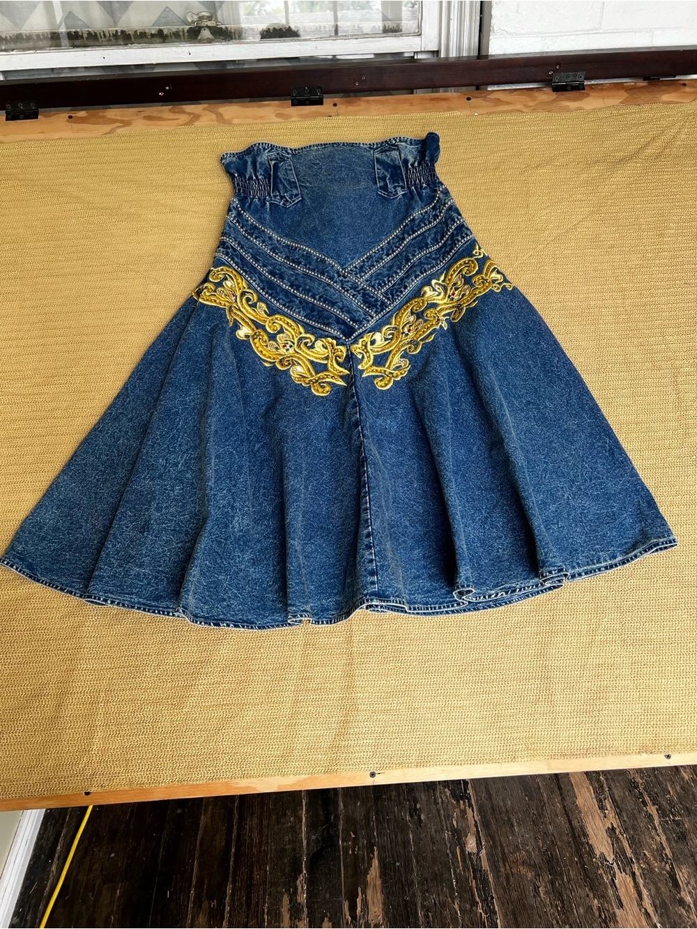 High-Waist Blue Denim Vintage Circle Skirt with Yellow Embroidered Trim